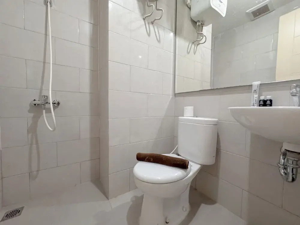 Minimalist 2Br And Well Design Room At Benson Supermall Mansion Apartment