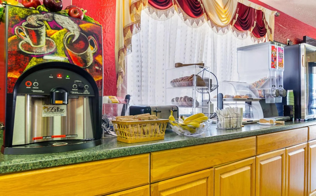 Econo Lodge Lansing - Leavenworth