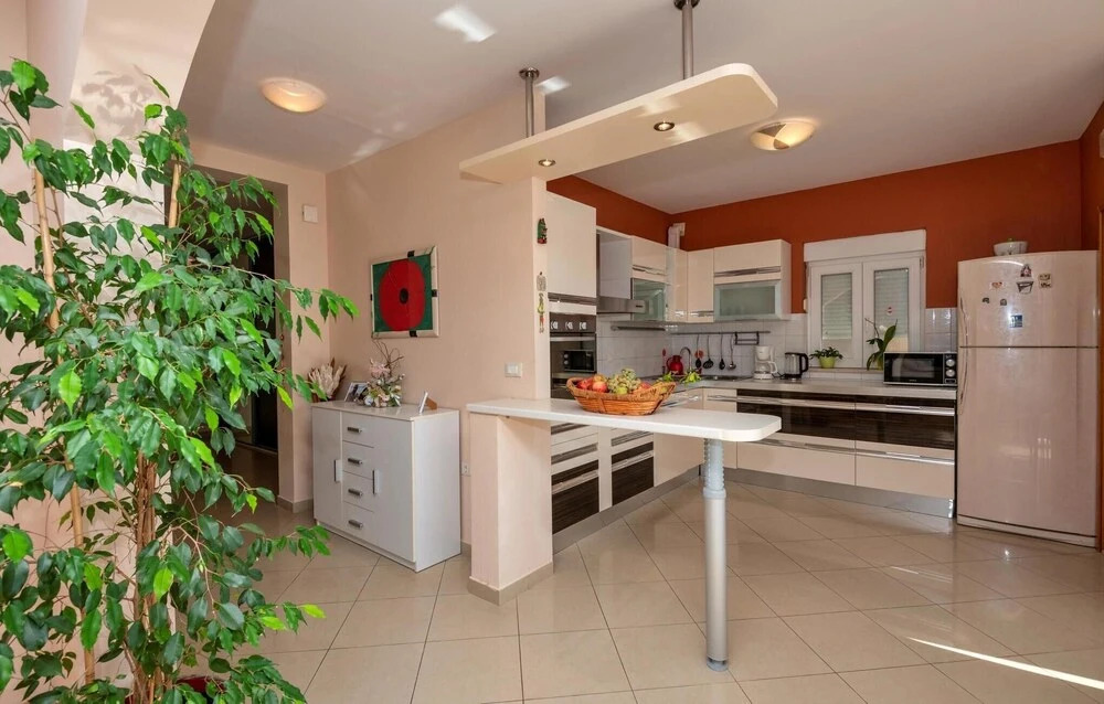 Nice Apartment in Igrane With 3 Bedrooms and Wifi