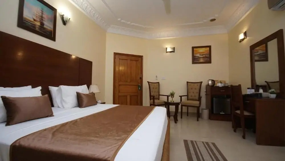 World Inn Hotel