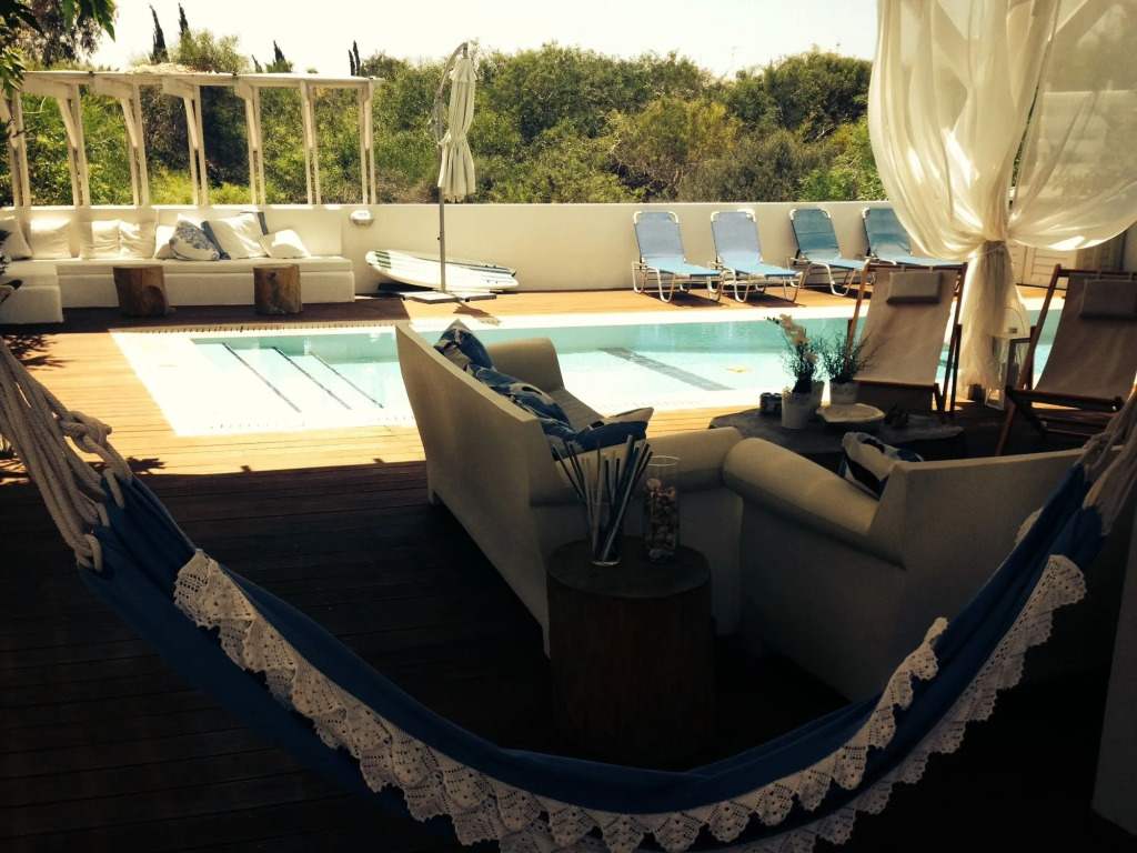 Riverland Villa