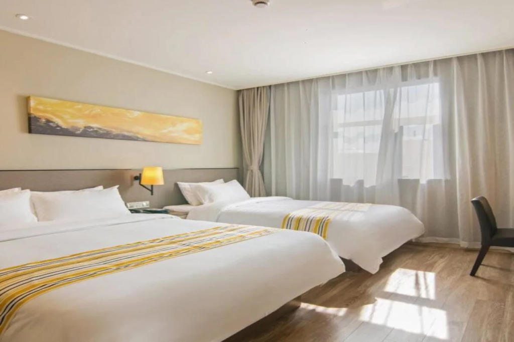 Homeinn Plus Hotel (Shanghai Pudong Airport)