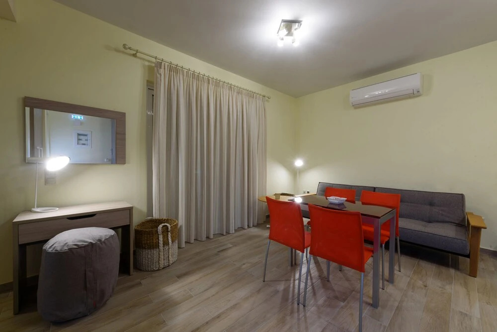 Dimitra Villa