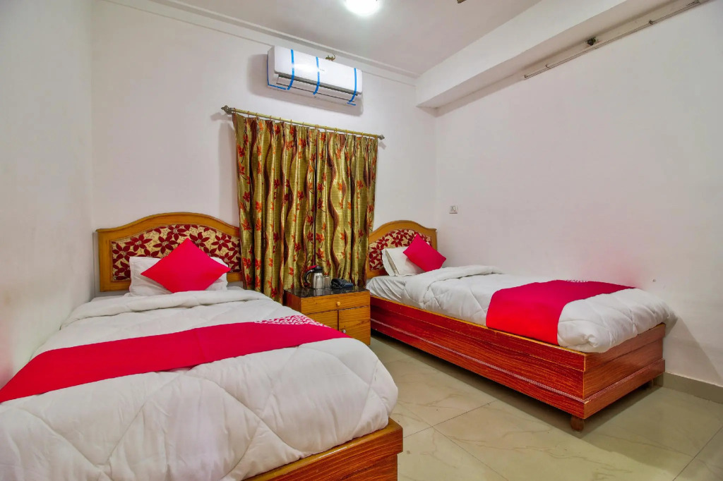 OYO 18588 Hotel Embassy