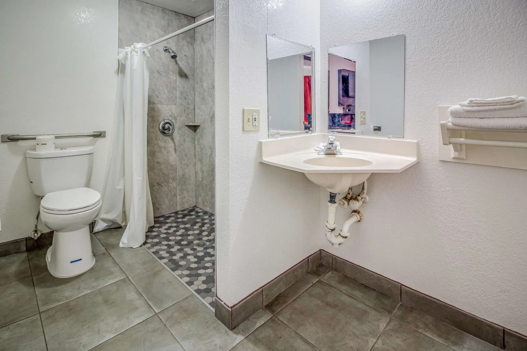 Motel 6-Conroe, TX