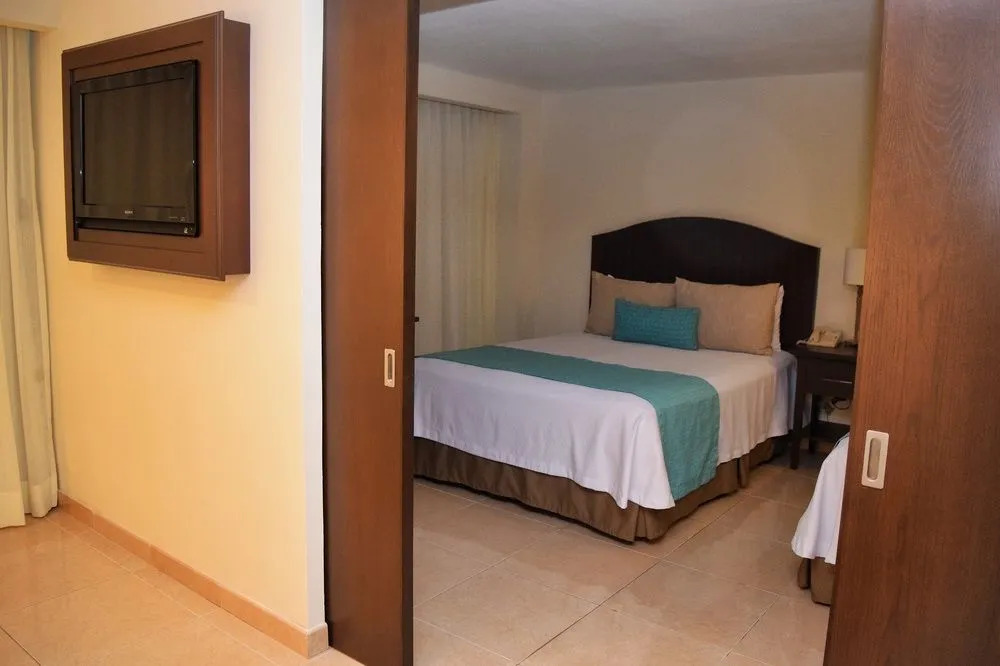 Astur Hotel & Residence