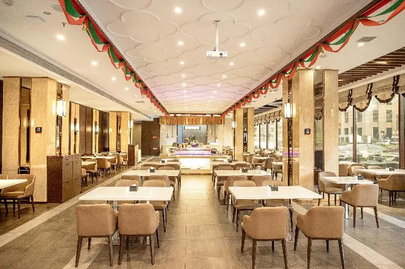 Starway Hotel (Yanji Park West Market)
