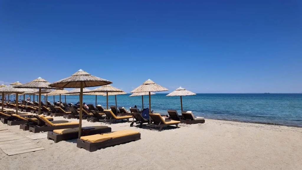 EONA BEACH RESORT by Greek Pride