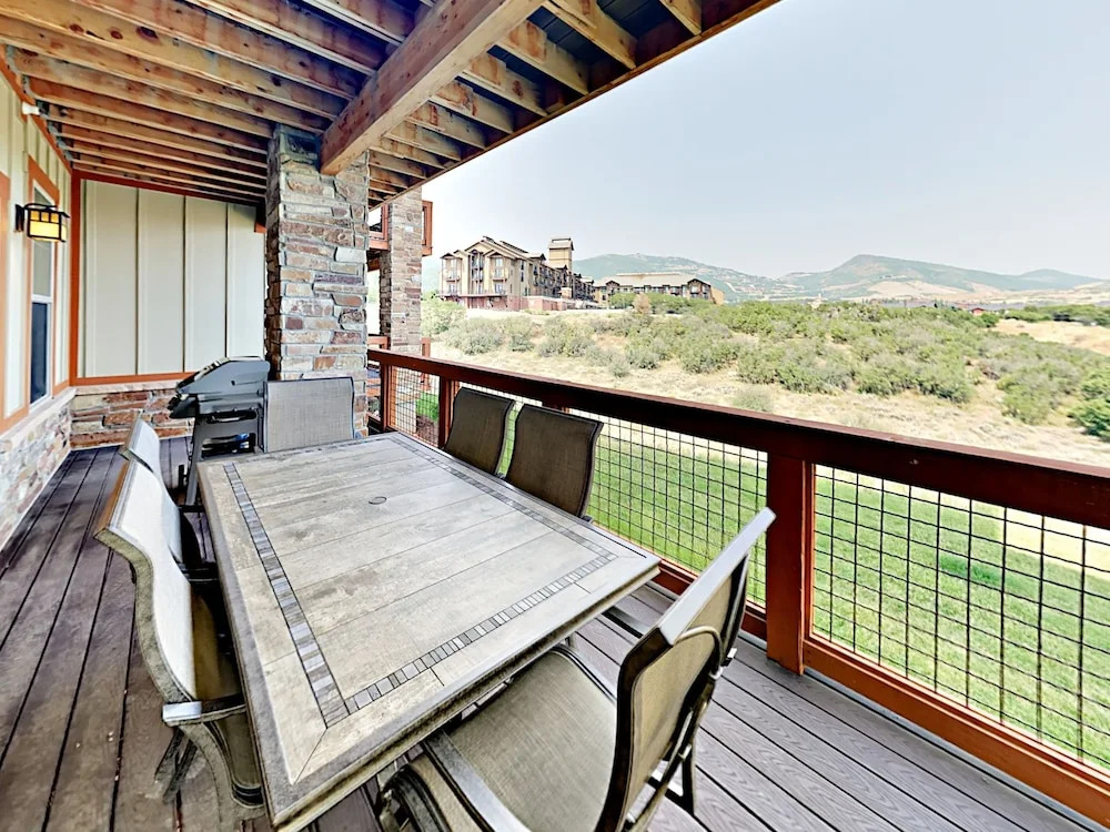 1288 Deer Park Circle Condo #103 3 Bedrooms 2 Bathrooms Condo