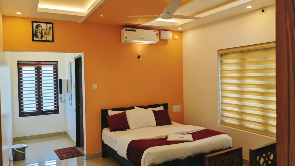SILVERY MOON Resort