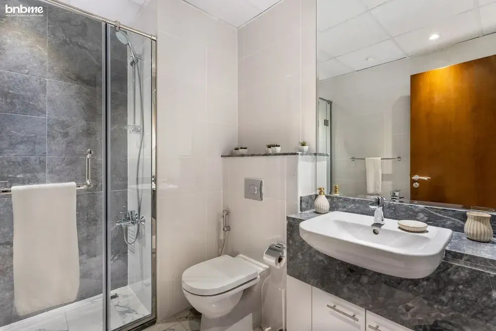 2B-Amna Tower - 4405 by bnbme homes