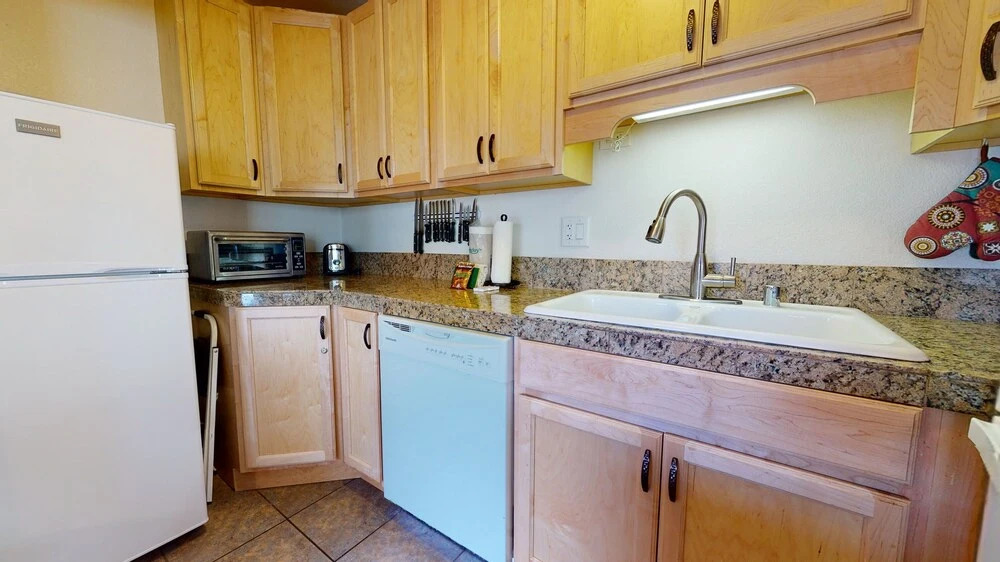 La Vista Blanc 44 Cozy Mountain Home with Fireplace, Close to Meadow and Creek by RedAwning
