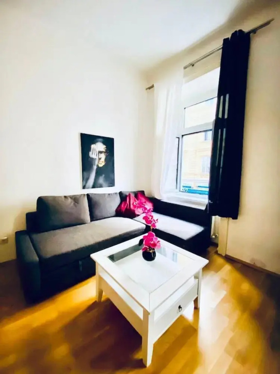 2BR Apartment Close to Stadthalle