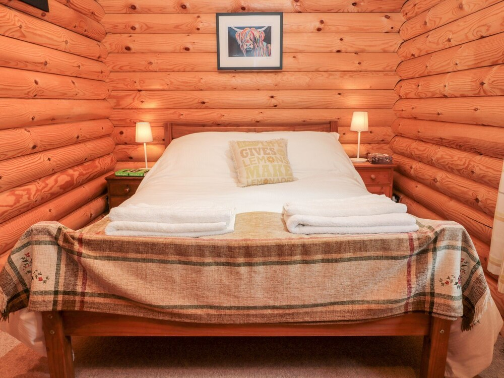 Little Bears Hideaway @ 23 Lakeside