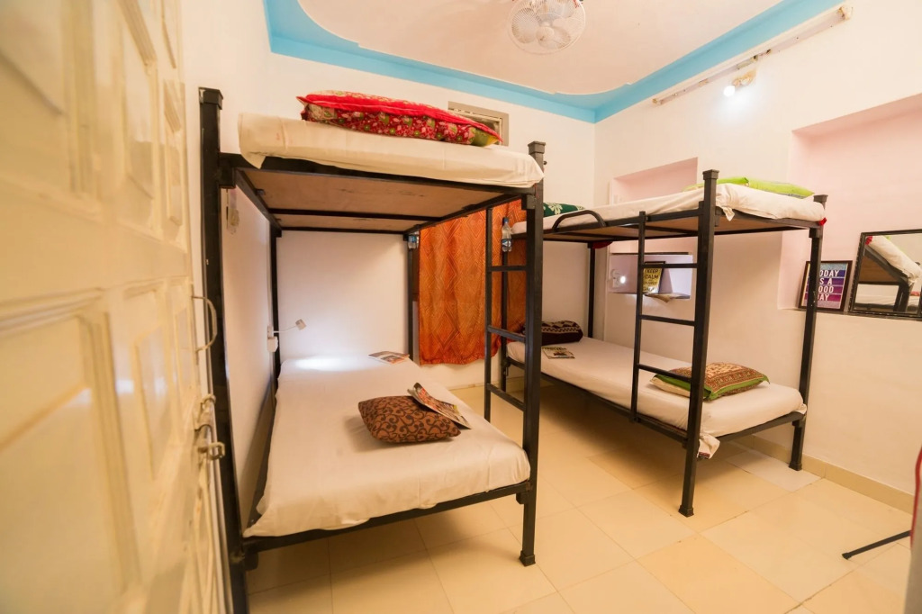 Hanuman Ghat Boutique Stays On Lake Pichola