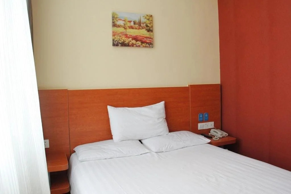 Hanting Express Xinzhou North Qiyi Road Hotel