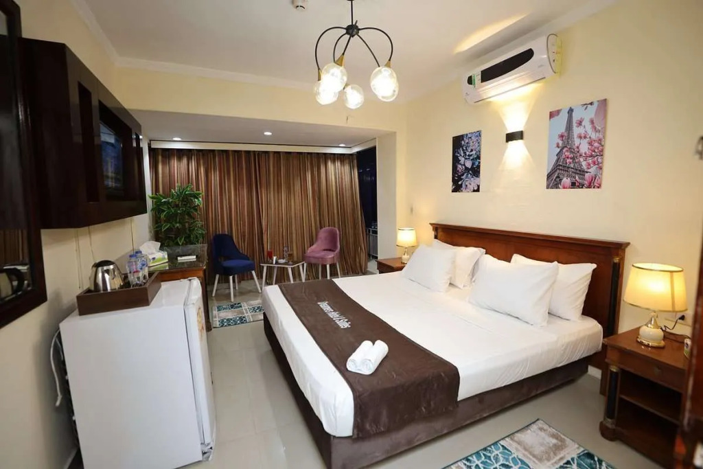 Dreamers Hotel