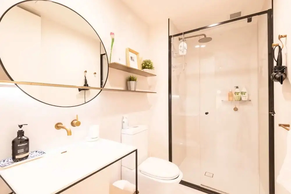 Trendy 1 Bedroom Apartment In The Heart Of Collingwood