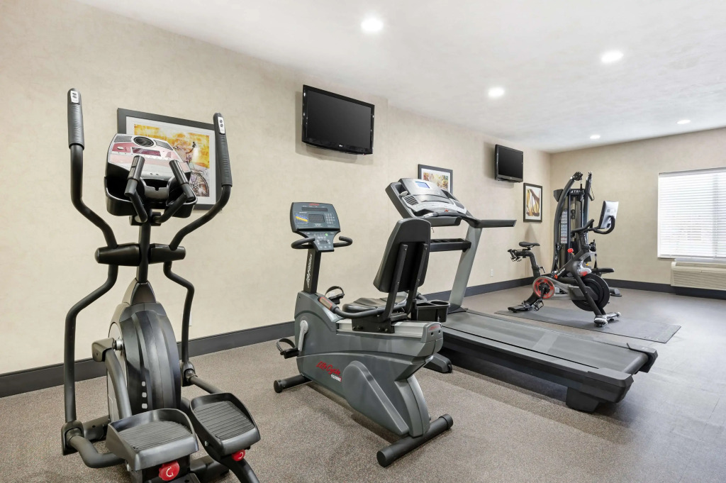 Best Western Plus Howe Inn