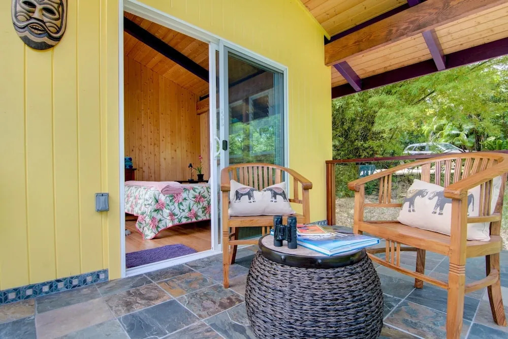 Birdsong 1 Bedroom Home by Redawning