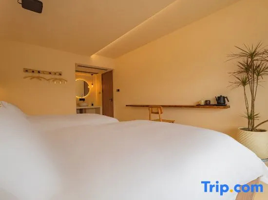 Longshang Jingyue B&B