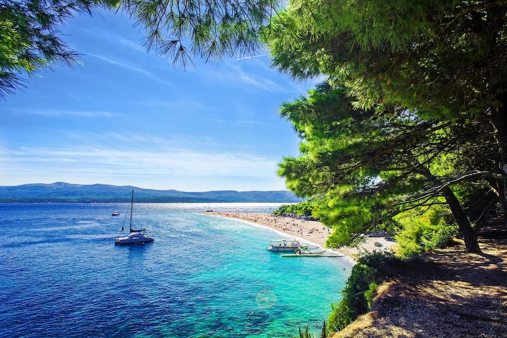 Zlatni Rat Beach Resort