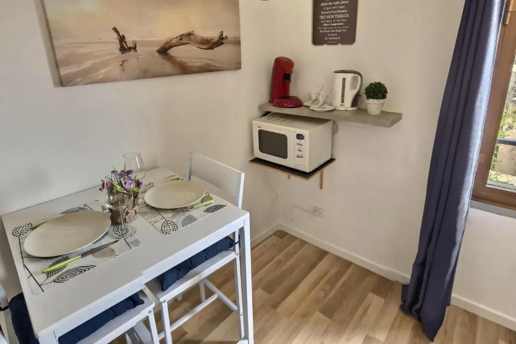 Studio vue sur le clocher, au calme Moustiers #3