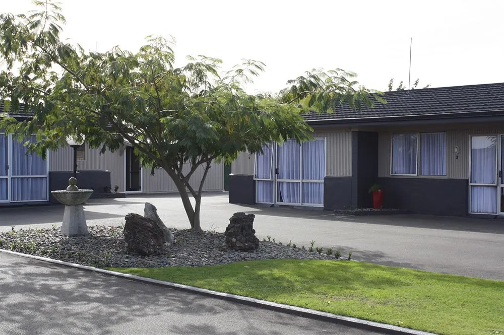 Lisa Rose Motel