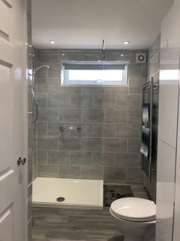 2 Bed Villa Sleeps 4 - Wifi Garden Sea Views