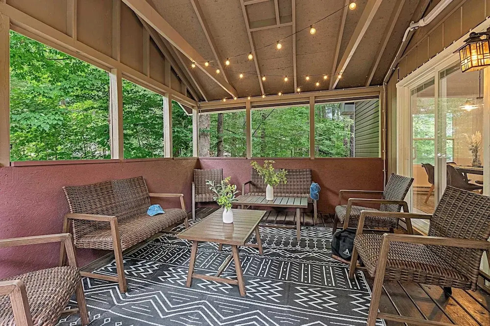 Birchwood by Avantstay Game Room + Lake Access
