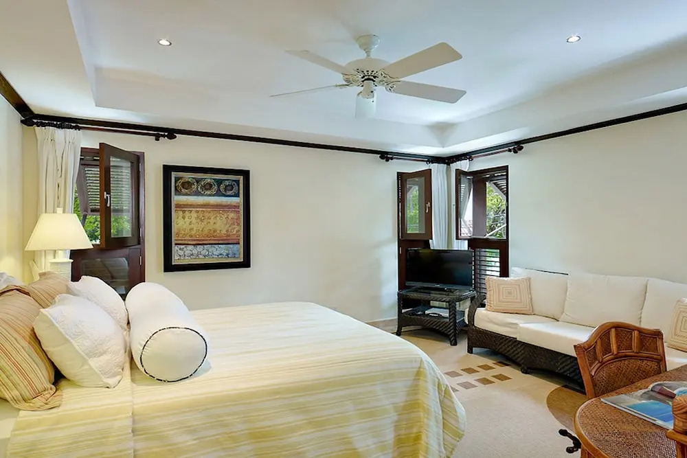 Smugglers Cove by Blue Sky Luxury
