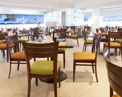 Radisson Bogota Metrotel - 3 Nights, Bogotá, Colombia