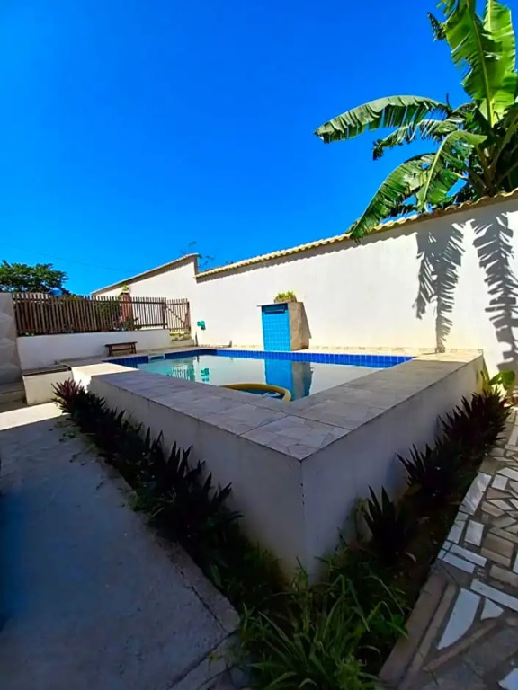 Casa inteira con piscina compartilhada