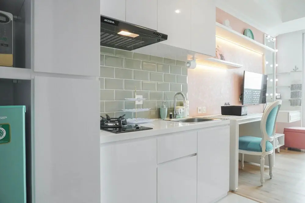 Modern and Stylish Studio at West Vista Apartment