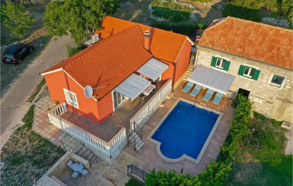 Holiday Home Kresevo with Fireplace 11