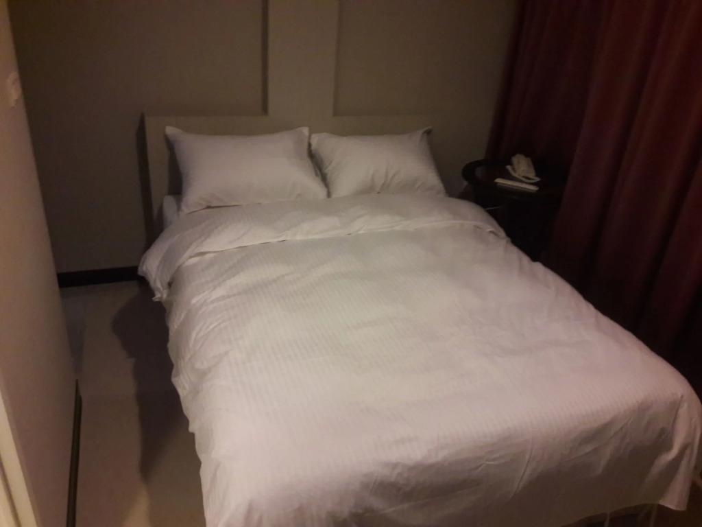House One One Hot Spring