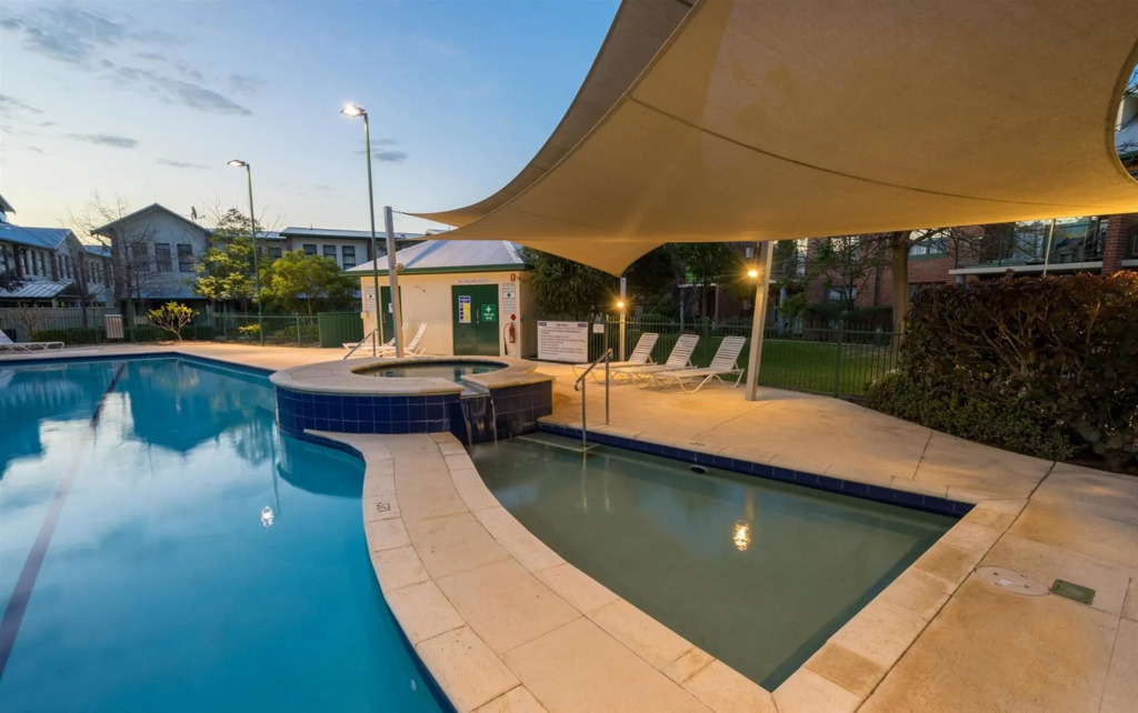 Perth Ascot Central Apartment Hotel Official