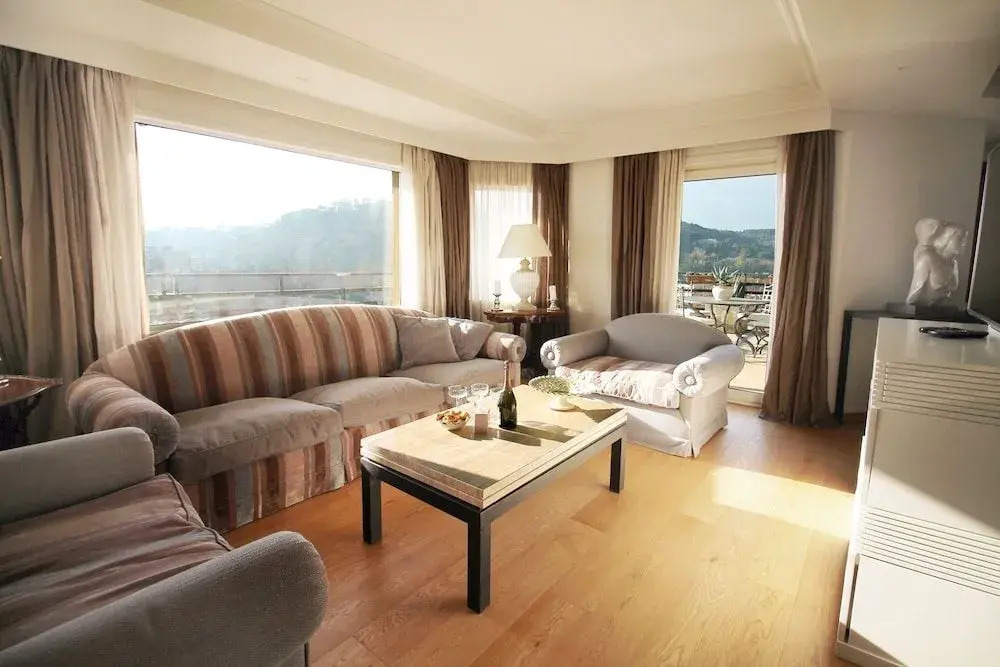 See St Peter from a Luxurious Terrace