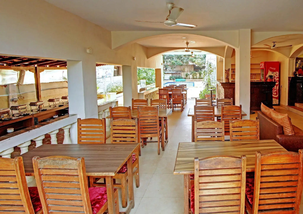 Rahi Coral Beach Resort
