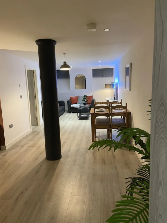Captivating 2-bed Apartment in Bradford