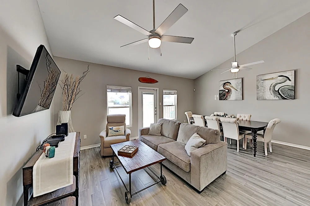 Island Getaway W/ Pools - Near Beach & Waterpark 3 Bedroom Townhouse