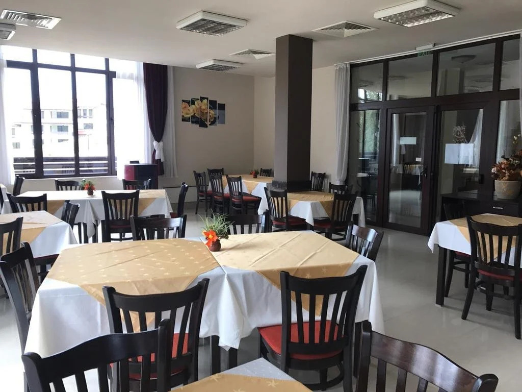 Hotel Ela - UTB P. Hilendarski