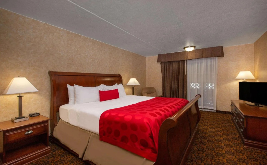 EverSpring Inn and Suites