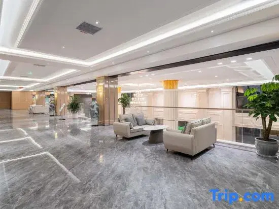 Luyuan International Hotel ( Alugudong Scenic Spot)