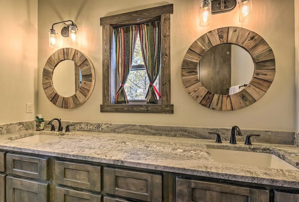 Custom Angel Fire Home: Views, Hot Tub & Fire Pit!