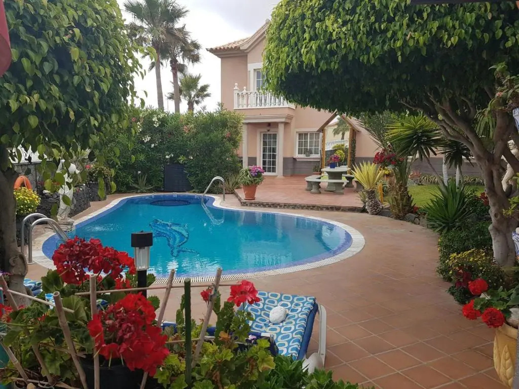 Apartamentos Los Delfines
