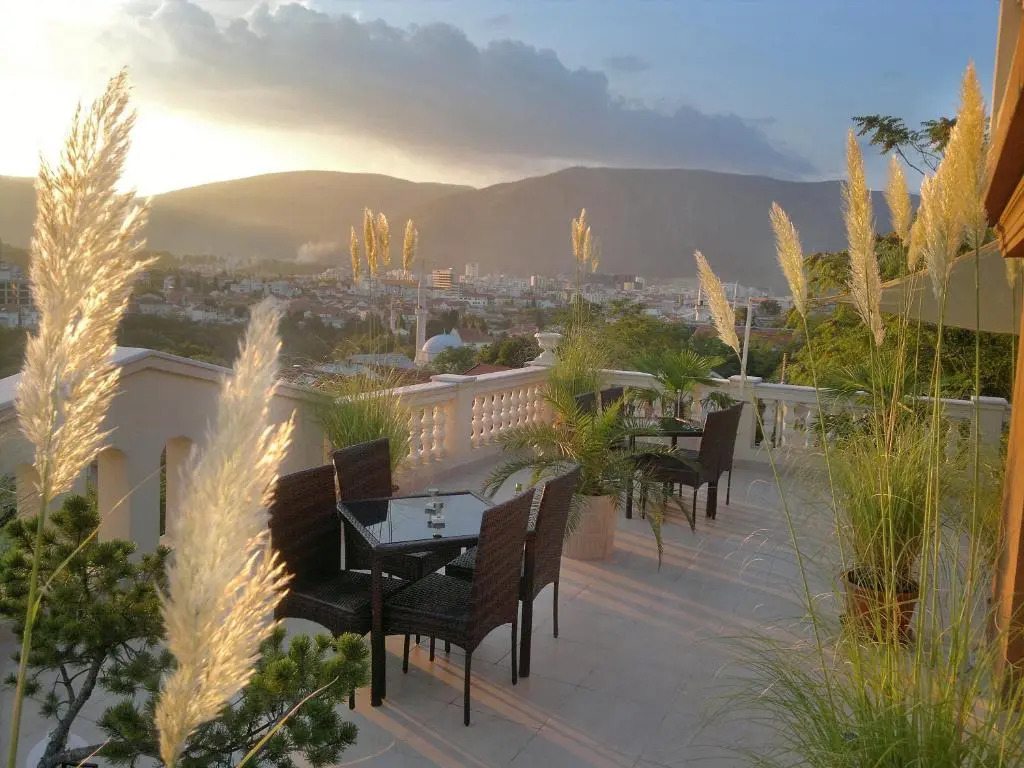 Shangri La Mansion