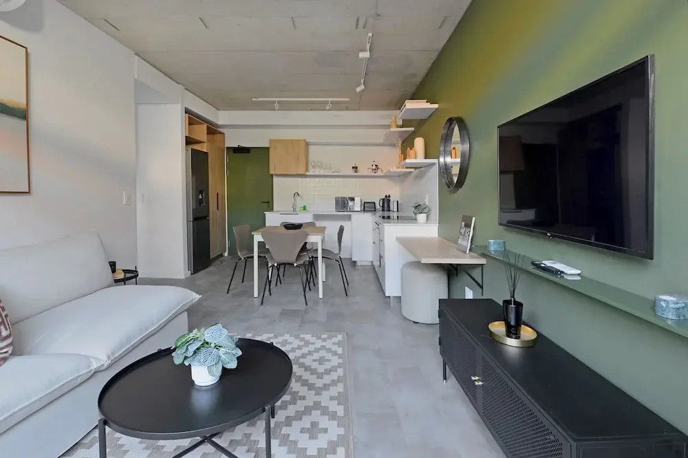 SIX on N - Fluent Serviced Apartments
