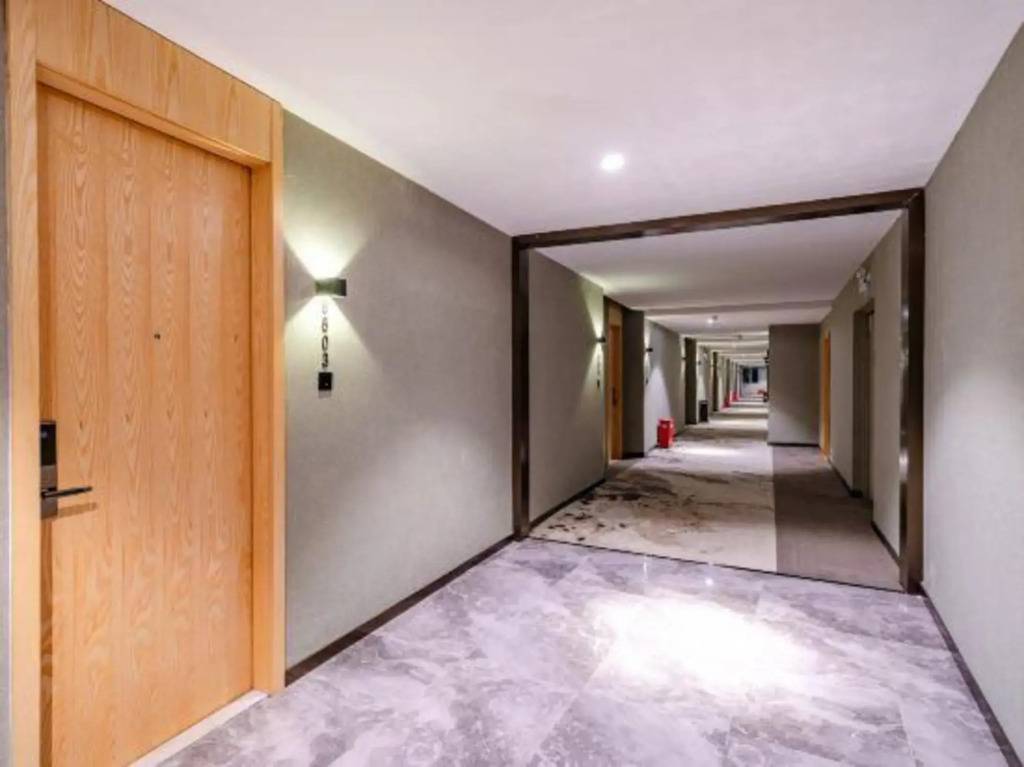 Xinyue Hotel (Liaobu Wanrun Plaza)