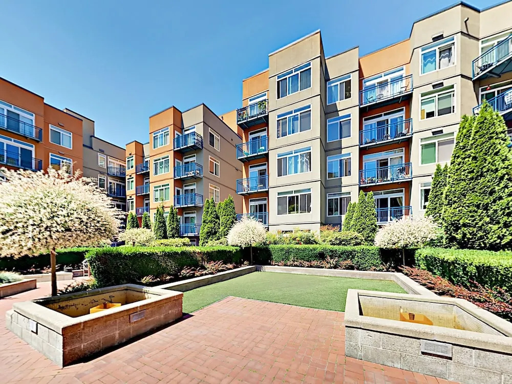 Modern 1br W/ Pool, Spa & Rooftop Deck 1 Bedroom Condo
